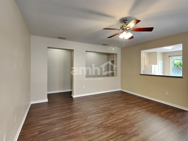 Building Photo - 10424 Frog Pond Dr