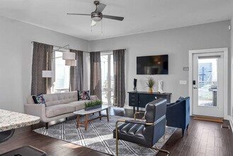 Building Photo - 12A Fern Ave