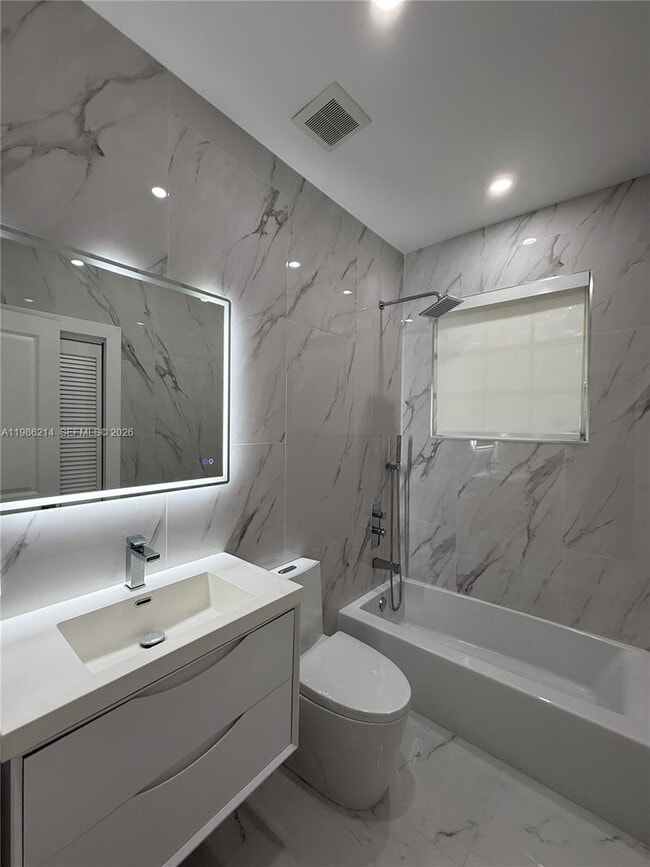 Building Photo - 820 Lorca St