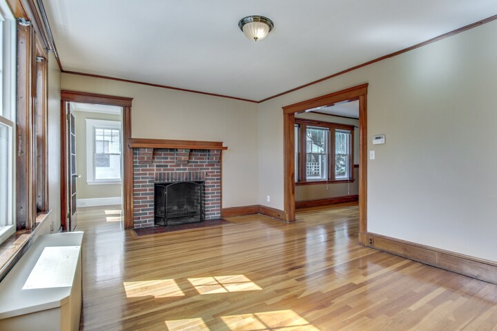 Building Photo - 111 Poplar St