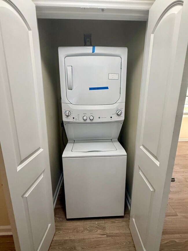 Building Photo - 2BR • 1BA + Two Flex Spaces – Updated Home in Gibsonville!