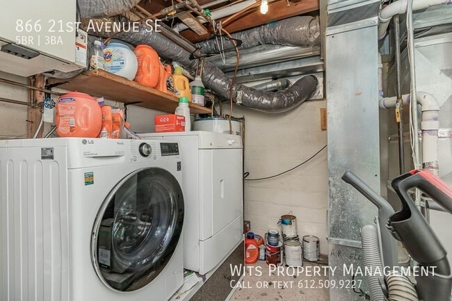 Building Photo - 866 21st Ave SE