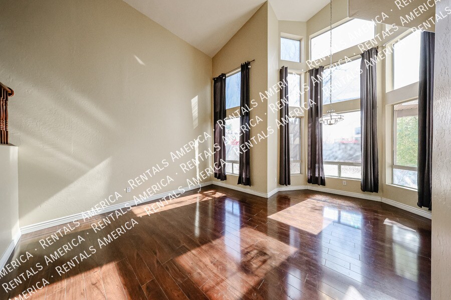 Building Photo - 2127 E Nighthawk Wy