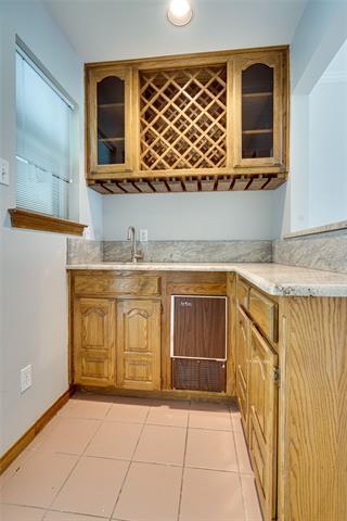 Building Photo - 2942 Woodland Hills Dr