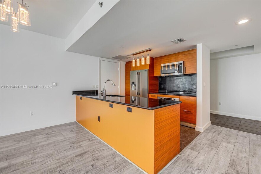 Building Photo - 50 Biscayne Blvd