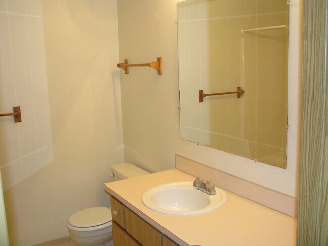 Building Photo - 4263 Tiffany Pl NE