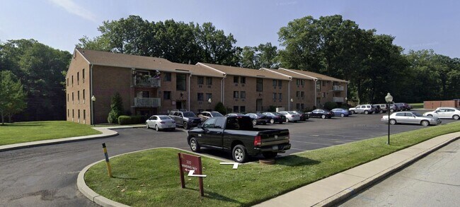 Building Photo - 200 Winding Way