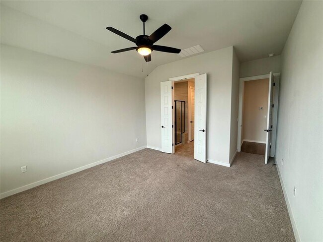 Building Photo - 6410 Velvet Leaf Ln