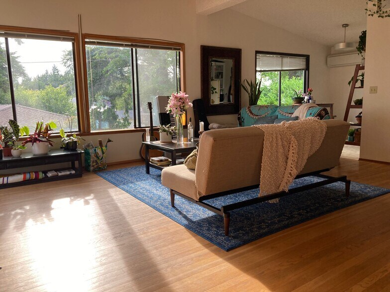 Living room - 2312 SW 119th St