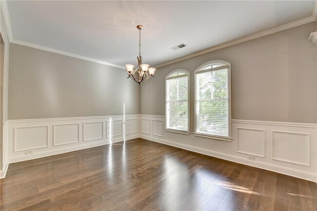 Building Photo - 812 Red Hart Ln