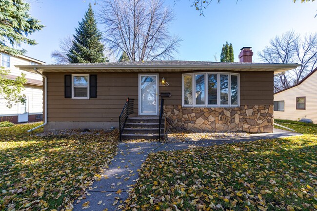 Building Photo - Beautiful Single Family Home