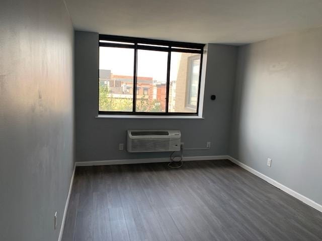 Building Photo - 300 Newark St.