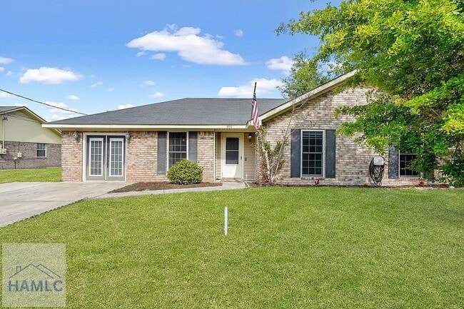 Primary Photo - 908 Highland Dr