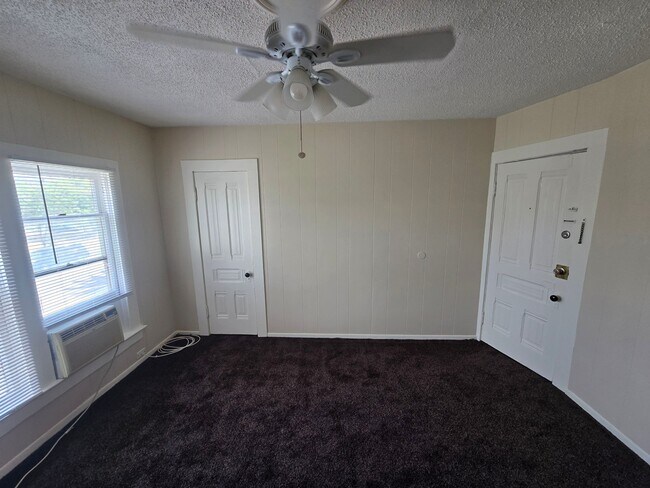 Building Photo - 3436 4th St