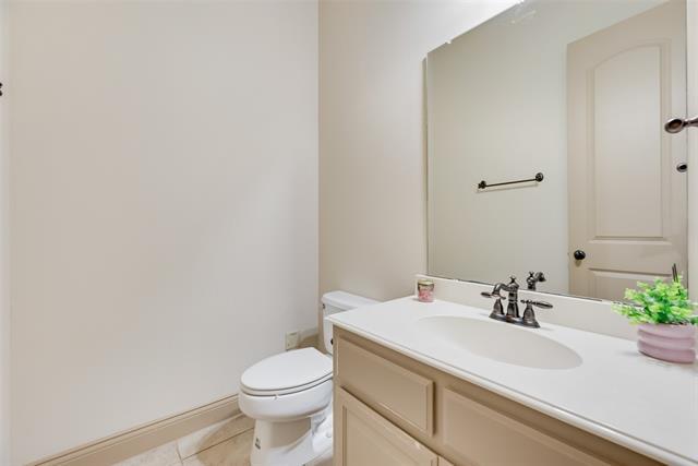 Building Photo - 2137 Langdon Dr