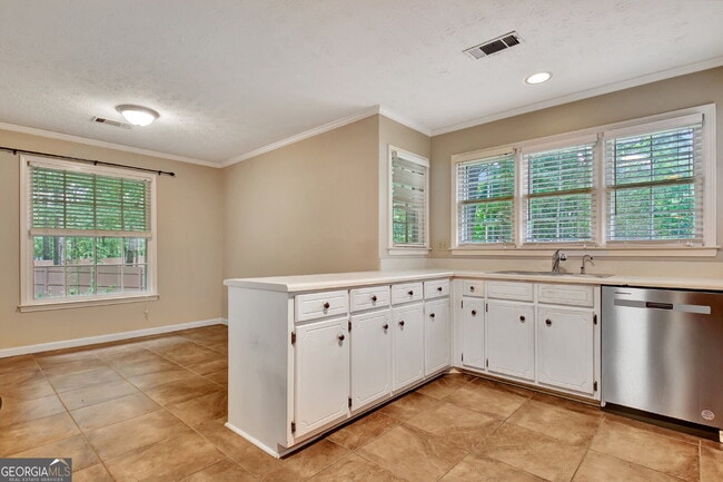 Building Photo - 135 Windham Way