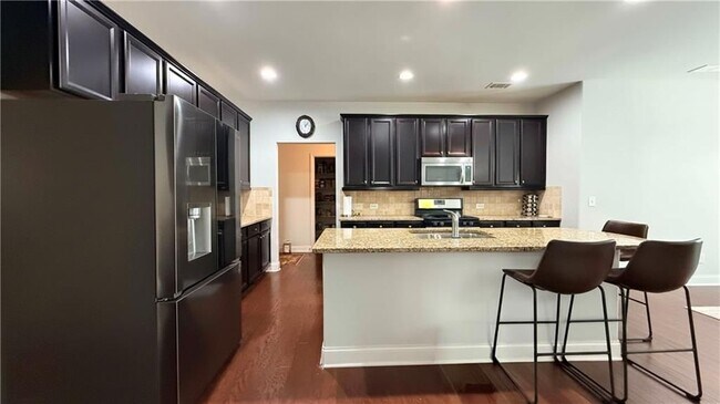 Building Photo - 1810 Kingsbridge Ct