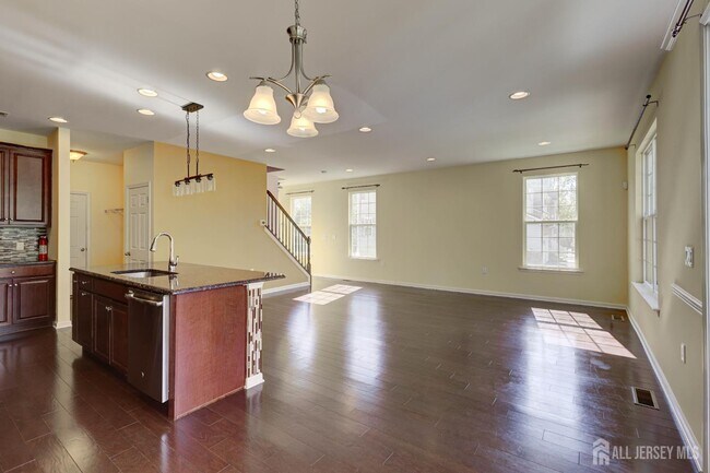 Building Photo - 101 Pearce Ln