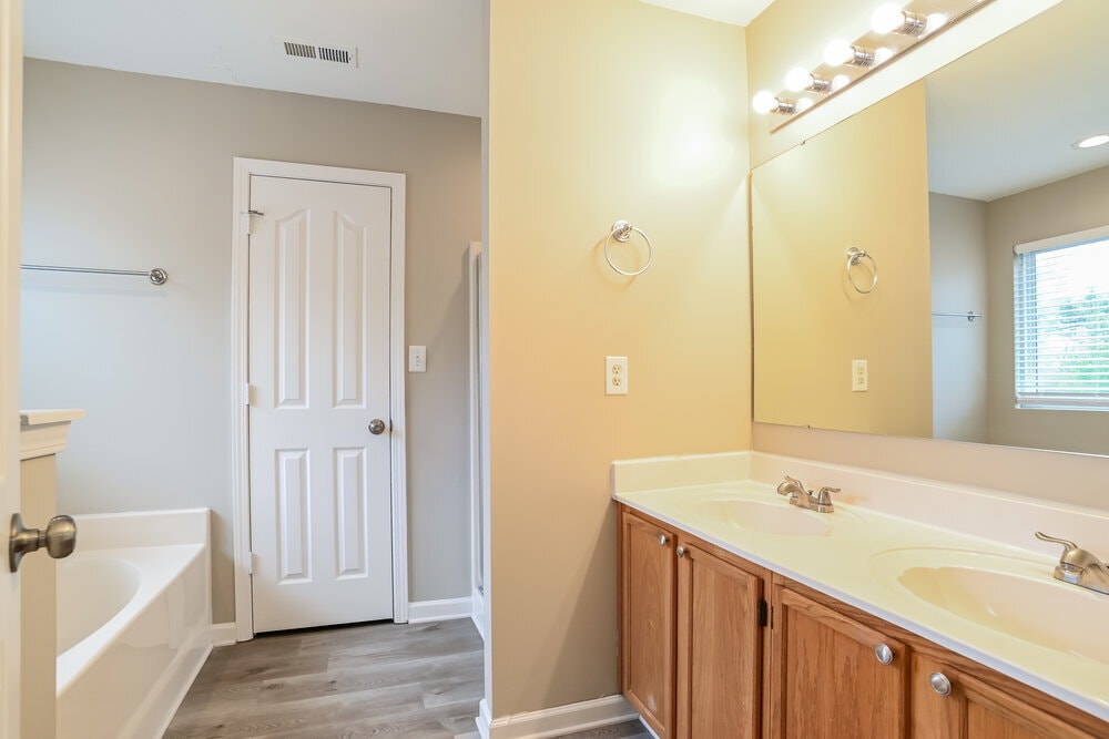 Building Photo - 2605 Brahman Meadows Ln