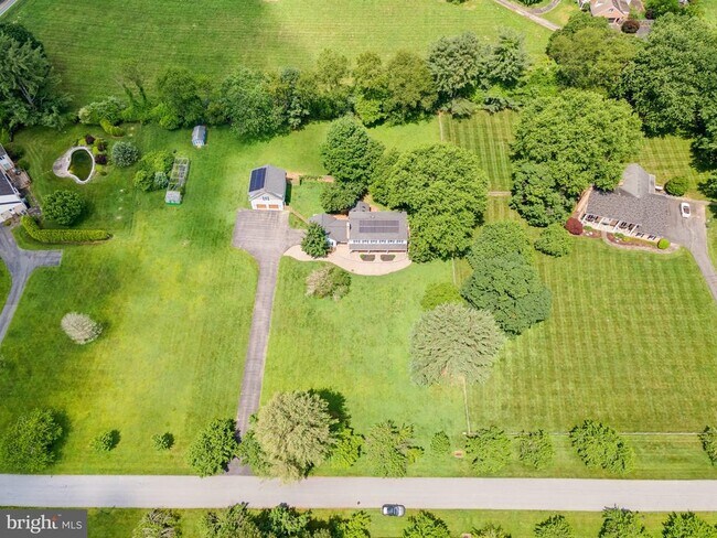 Building Photo - 13204 Lantern Hollow Dr