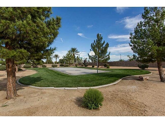 Building Photo - WONDERFUL DUAL MASTER BEDROOM TOWNHOME IN GATED "GREEN VALLEY COMMUNITY!!"