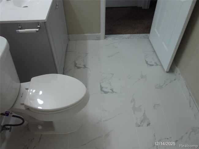 Building Photo - 22843 Grove St