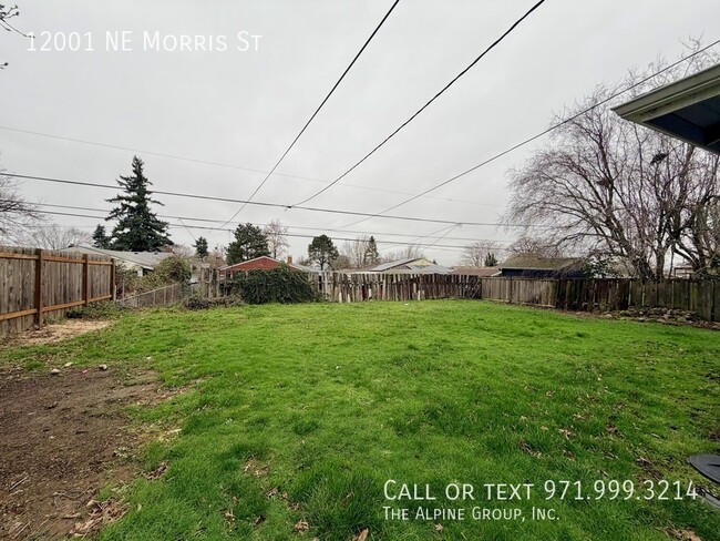 Building Photo - 12001 NE Morris St