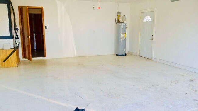 Building Photo - 2 Bed / 2 Bath Duplex Unit in Port Orange