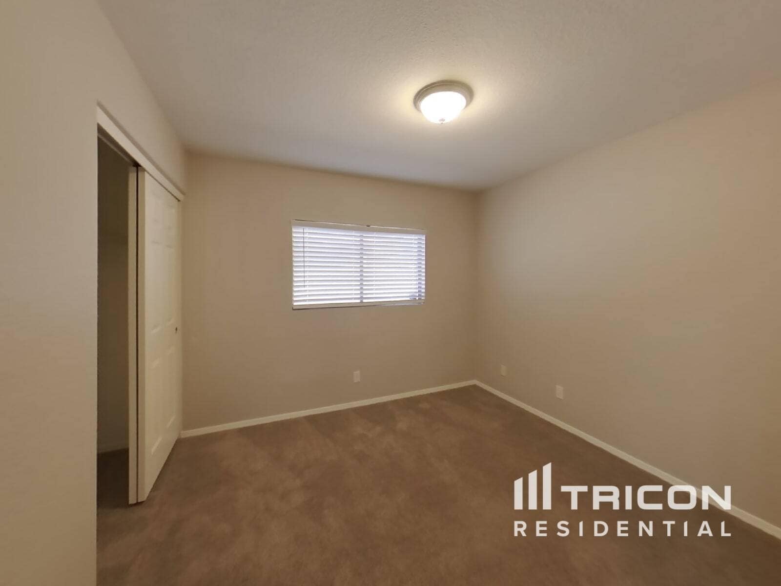 Building Photo - 10718 E Arbor Ave