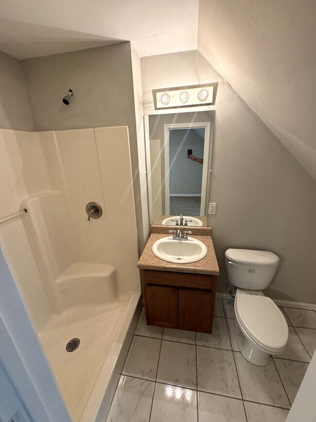 Building Photo - 4br Home near Campus/Downtown - FALL 2026 PRE-LEASE