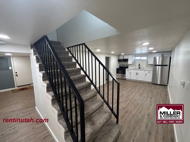 Building Photo - Beautifully Remodeled Mother-in-law Apt. i...