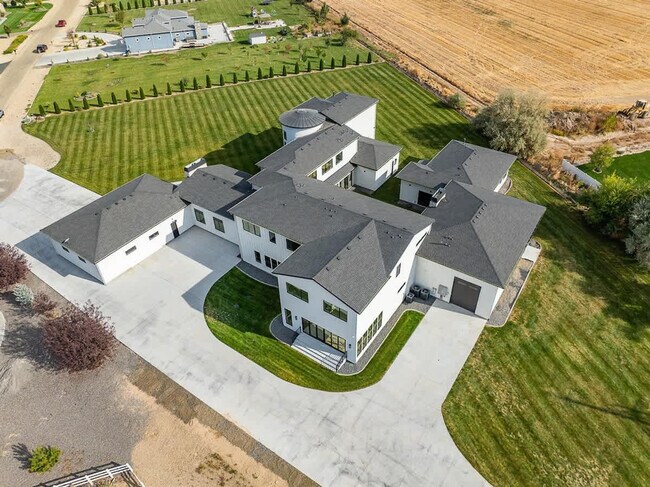 Building Photo - 12401 Rivendell Ct