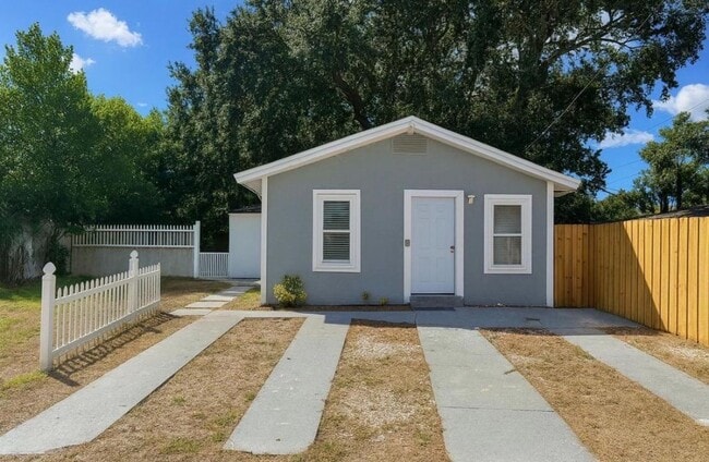 Building Photo - 8622 N 39th St