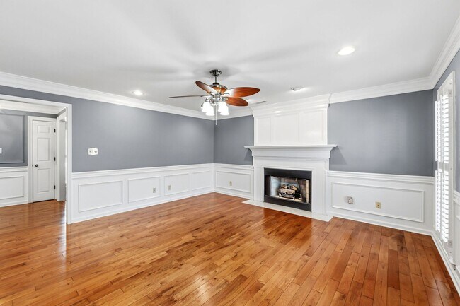 Building Photo - 299 Ashbrook Dr