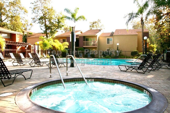 Building Photo - ***Light and Airy 1 Bed / 1 Bath Condo in ...
