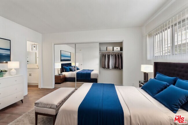 Building Photo - 1852 Kelton Ave