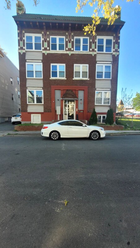 Primary Photo - 31 Cambridge St