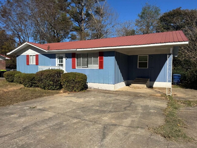 Building Photo - 120 Woodland Dr