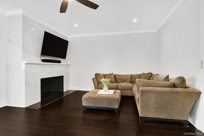 Building Photo - 57 Pintard Ave