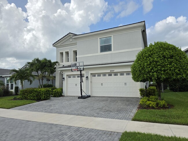Building Photo - 16007 Whippoorwill Cir