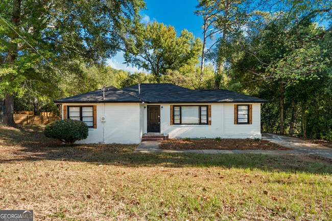 Primary Photo - 72 Artillery Dr