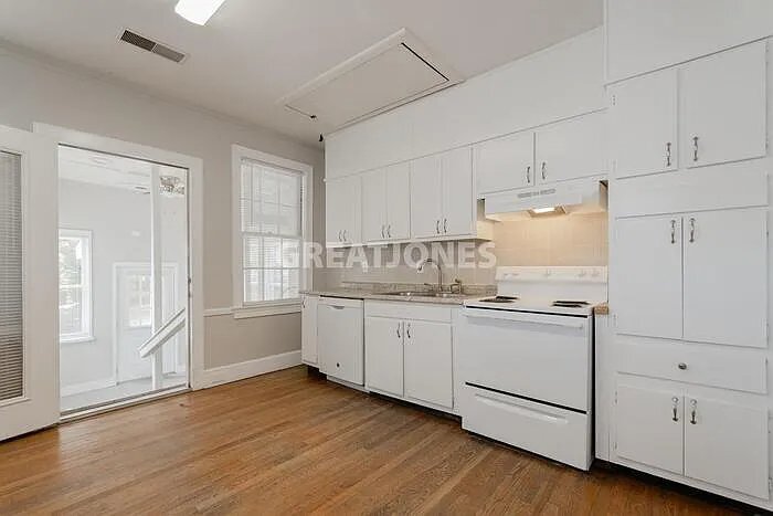 Building Photo - 4405 Monticello Rd