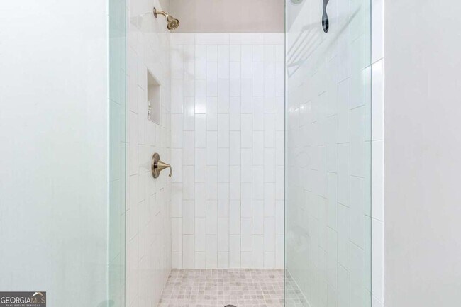 Building Photo - 912 Brees Ct