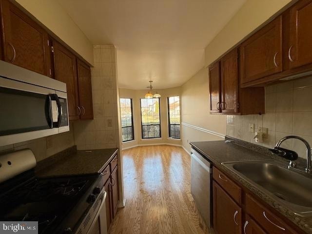 Building Photo - 27 Stratton Ct