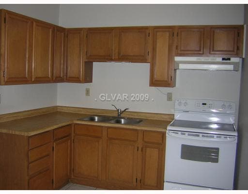 Building Photo - 211 Zinc St