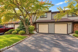 Building Photo - 110 Bowne Ct