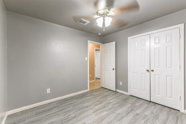Building Photo - 8322 Kingsbridge Meadow Dr