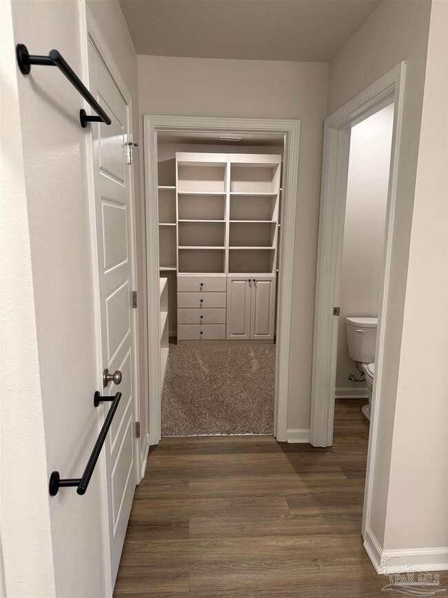 Building Photo - 9644 Angel Oak Dr