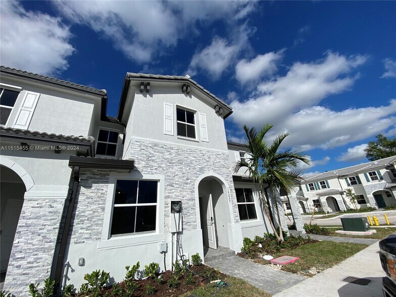 Primary Photo - 16227 SW 292nd St