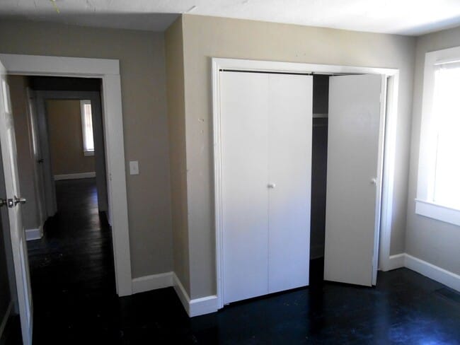 Building Photo - 1311 7th Ave N